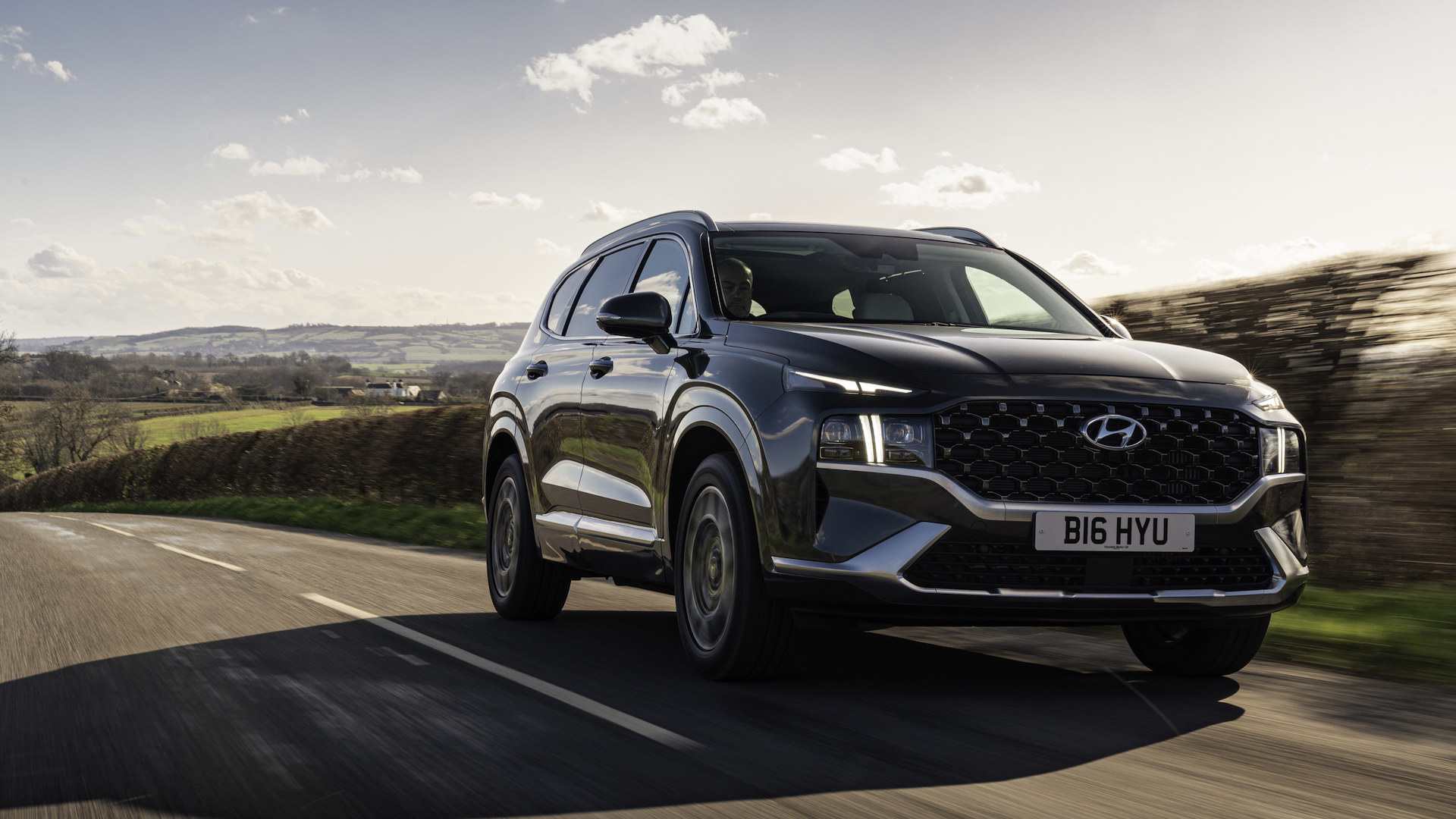 Hyundai santa fe clearance 2021 hybrid review